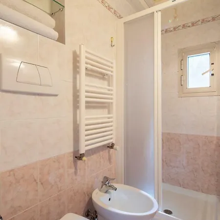 Oltrarno Flat * Florence